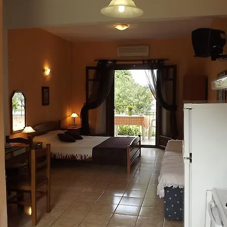 Pefka Studios & Vourvourou