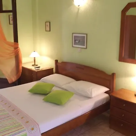 Pefka Studios & Apartament *