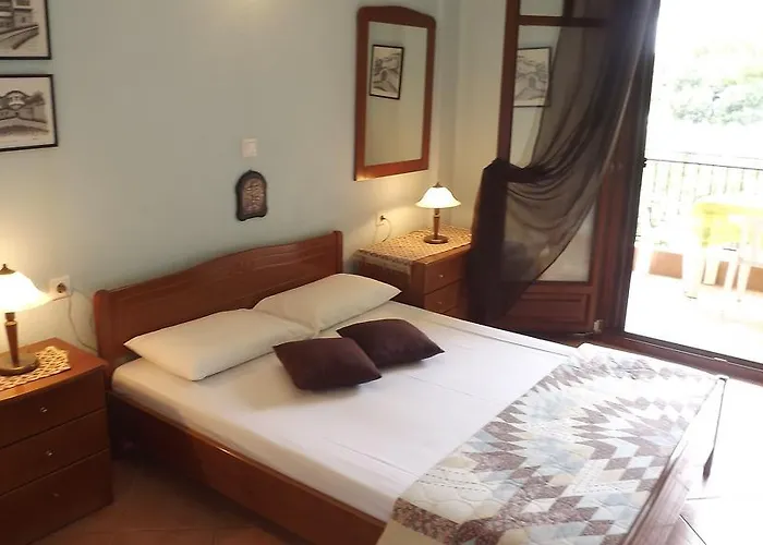 Pefka & * Vourvourou