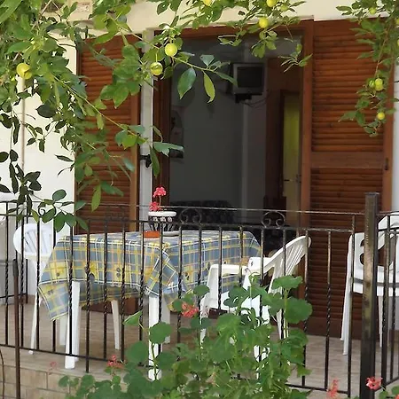 Pefka Studios &