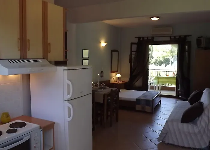 Апартаменты Pefka & *