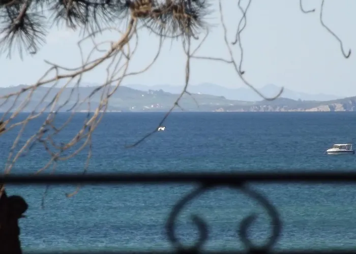 Pefka & Апартаменты Вурвуру