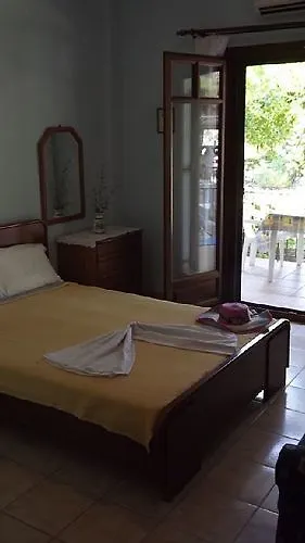Pefka Studios & Apartament *